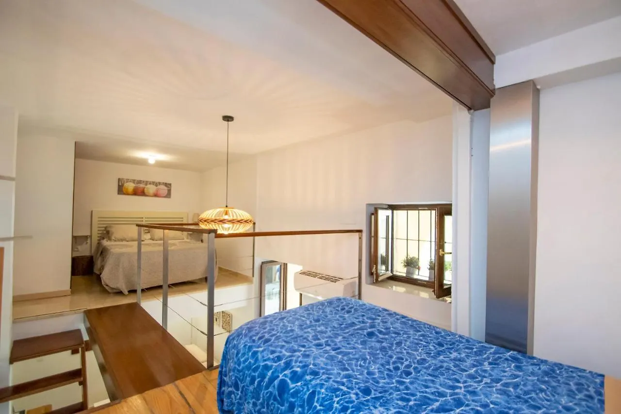 LOFT NUEVO Y CON ENCANTO a TRES MNT CATEDRAL AA WIFI Apartamento Sevilla España